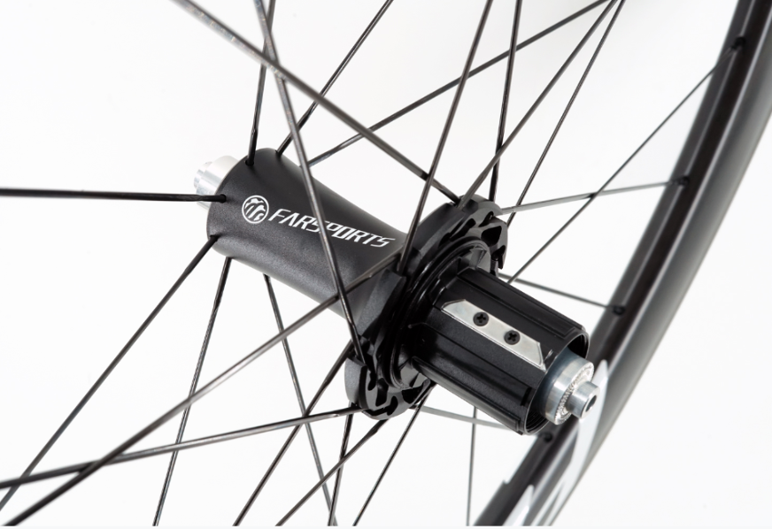 DT240EXP road bike hubs