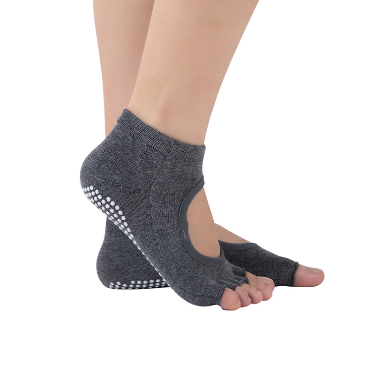 non slip yoga socks