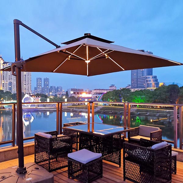 Square Cantilever Umbrella Square Cantilever Umbrella