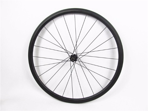 Carbon road wheelset