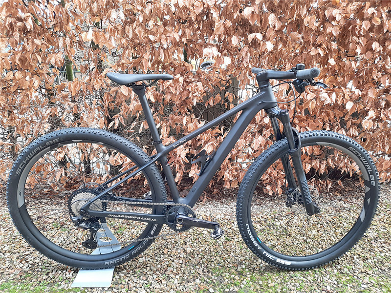 LCM909_bike Complete.jpg